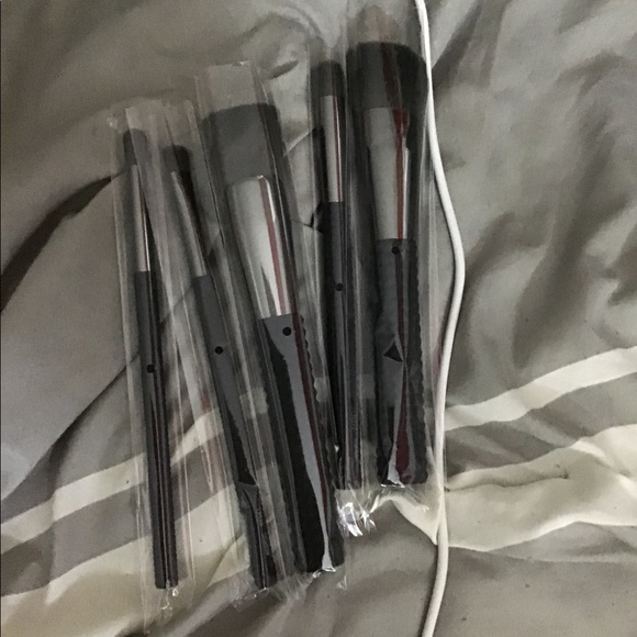 Laruce Brush Set - Picture 2 of 9